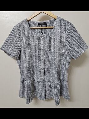 NWT Badgley Mischka B&W Peplum Textured Tweed Jacket Silver Knot Buttons